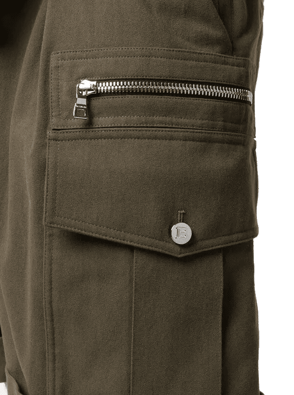 Shorts cargo verdi