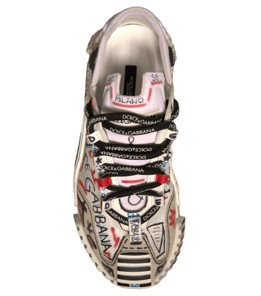Sneakers graffiti milano